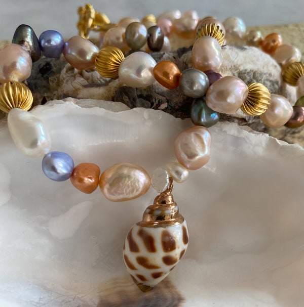 Pastel Pearl & Golden Plate Sphere with Seashell Pendant Necklace